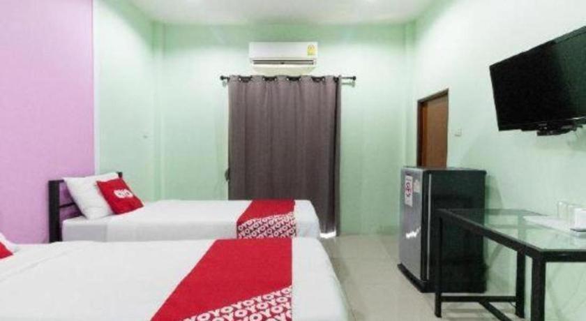 Oyo 1163 Eden Hostel Phuket Exterior photo