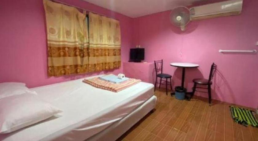 Oyo 1163 Eden Hostel Phuket Exterior photo